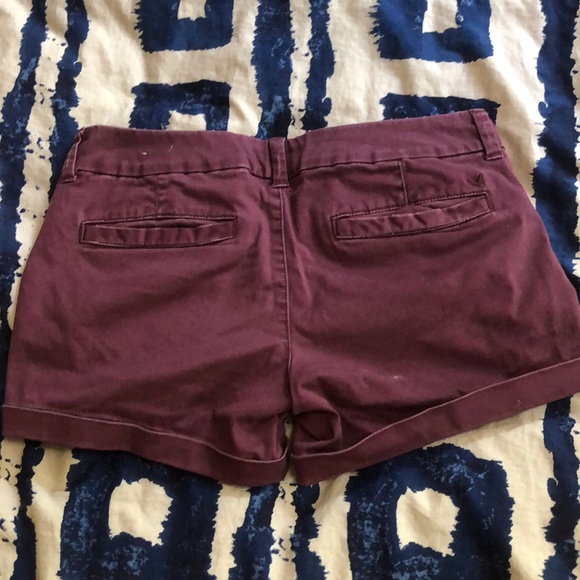 Burgundy distressed midi shorts - Picture 2 of 3
